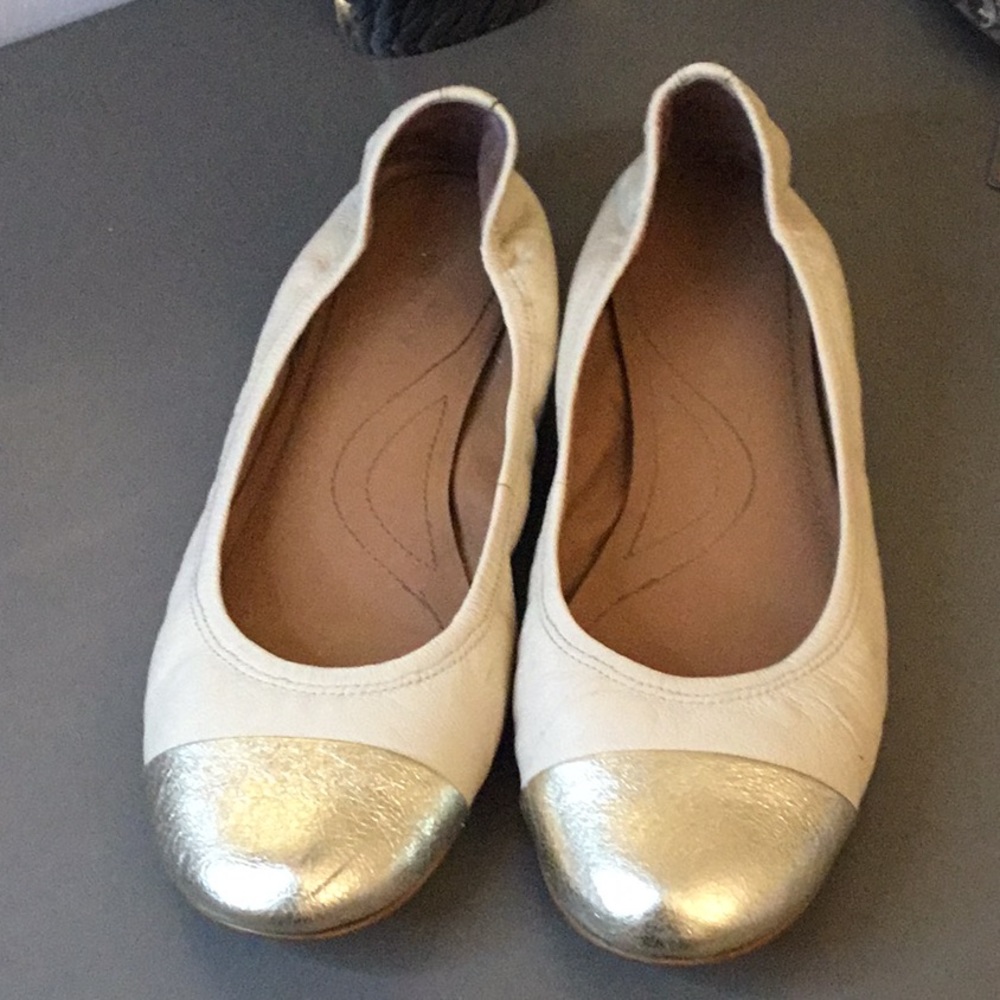 Tahari flats gold and cream